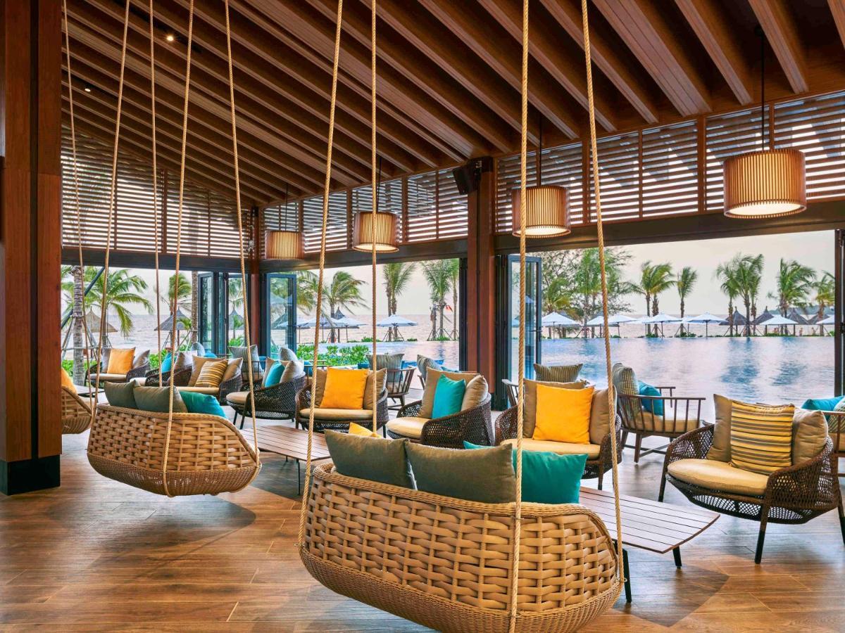Moevenpick Villas & Residences Duong Dong Exterior foto The Beach Club