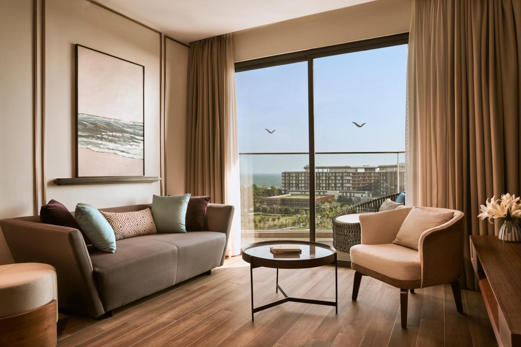 Moevenpick Villas & Residences Duong Dong Exterior foto A living room at the hotel