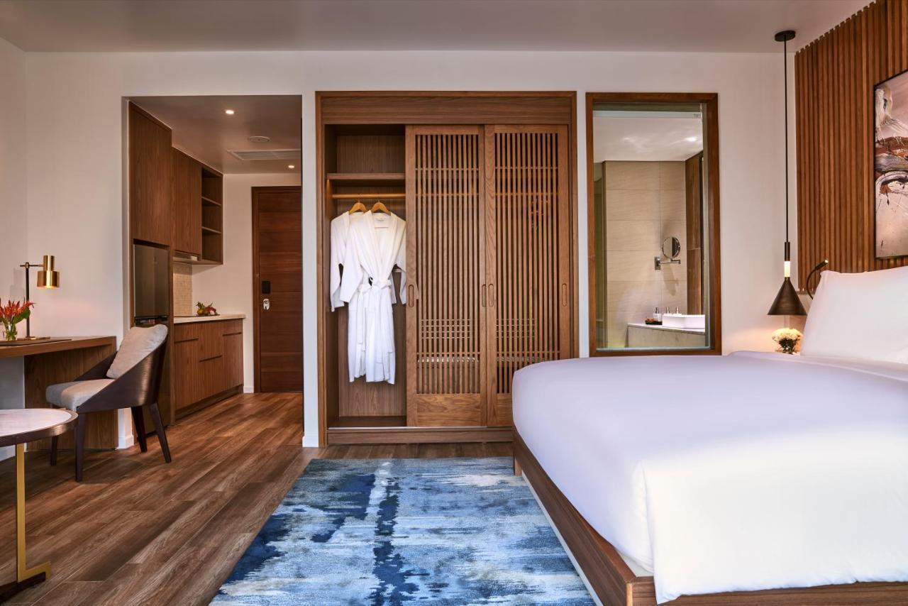 Moevenpick Villas & Residences Duong Dong Exterior foto A guest room at the hotel