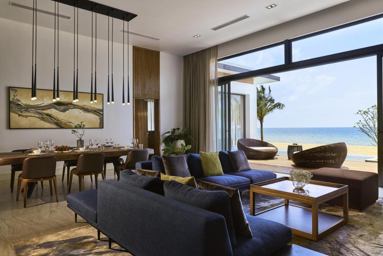 Moevenpick Villas & Residences Duong Dong Exterior foto The interior of a villa at the resort