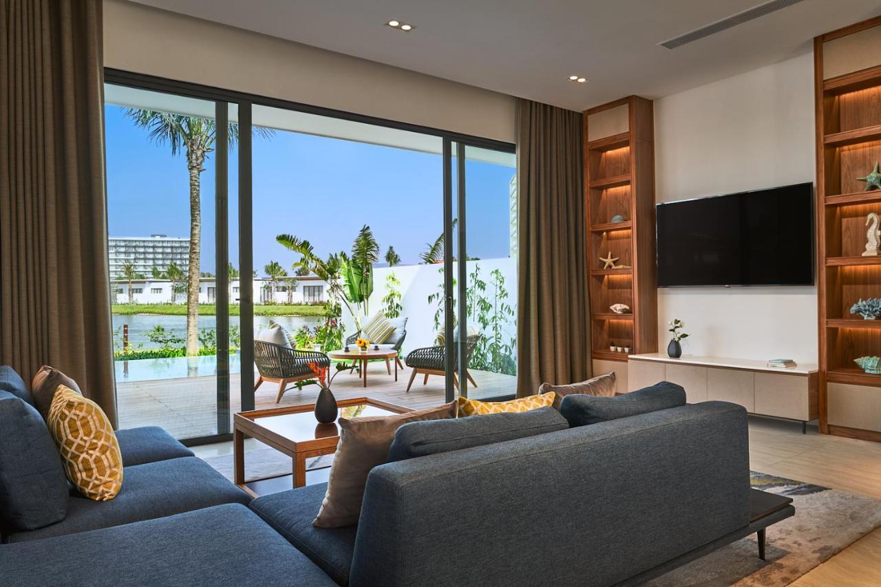 Moevenpick Villas & Residences Duong Dong Exterior foto A living room at the resort